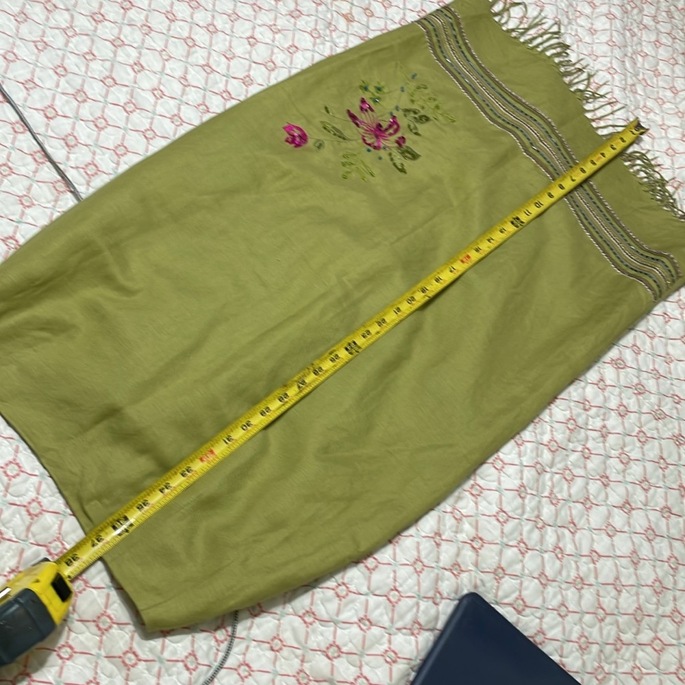 Linen blend floral, appliqué, pencil maxi skirt with fringe - Picture 6 of 6